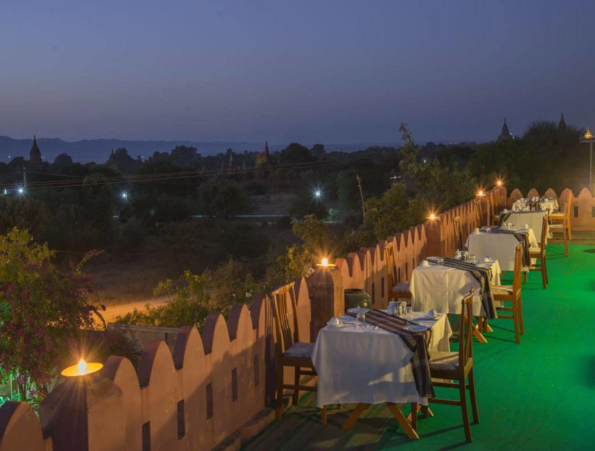 Thurizza Hotel Баган Екстер'єр фото